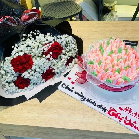 Mẫu bánh kem hot 8/3