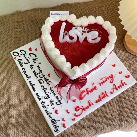 Mẫu bánh kem hot 8/3