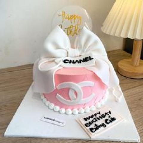 Mẫu bánh kem hot 8/3