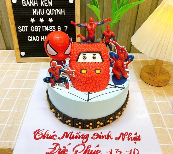 Bánh sinh nhật con nhện 