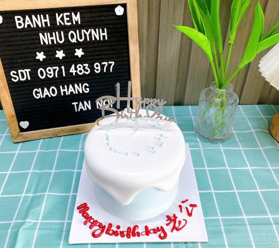 Bánh sinh nhật cho cô 