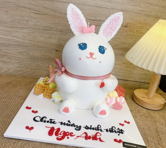 Bánh chúc mừng sinh nhật thỏ trắng cho bé 