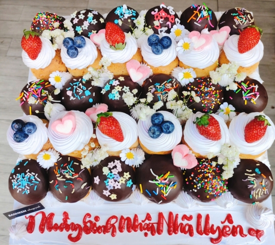 Bánh kem chúc mừng chị gái