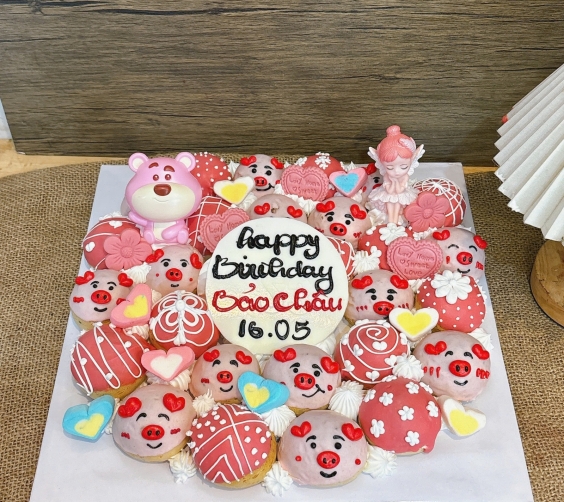 Bánh kem chúc mừng bé 