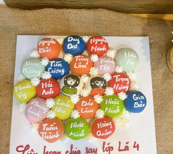 Bánh kem liên hoan