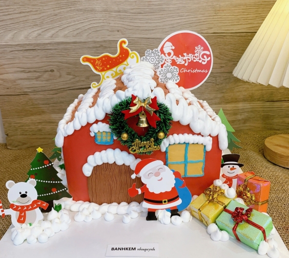 Bánh kem hình noel cho bé