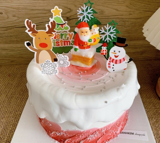Bánh kem hình noel 