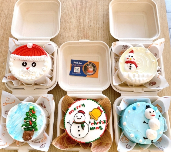 Mẫu bánh kem mini noel 