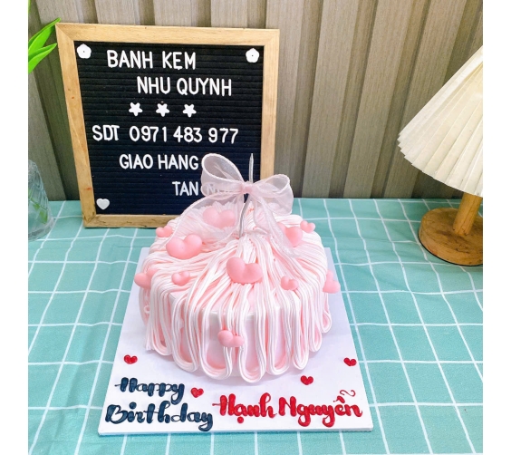 Bánh sinh nhật cho bạn nữ